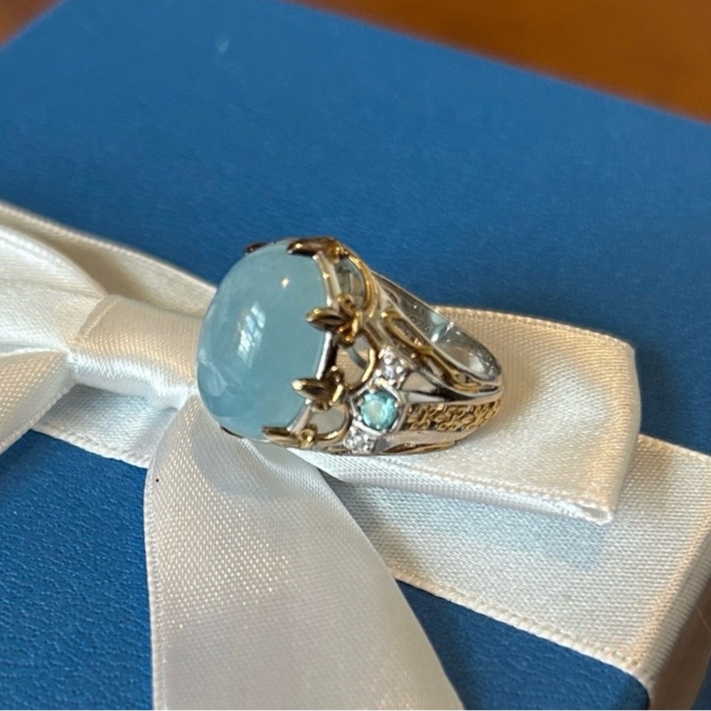Like New! Gorgeous Gold & Silver Aquamarine & Blue Topaz Women's Ring